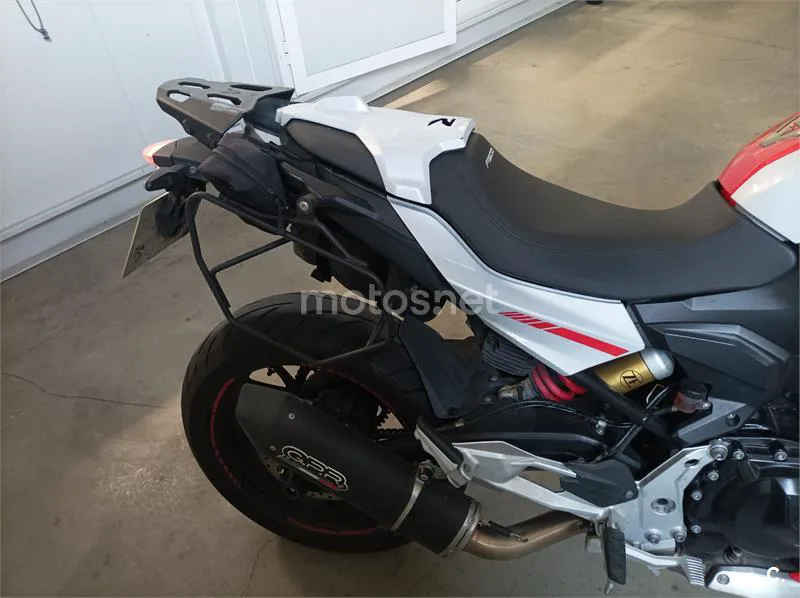 BMW F 900 R – Vista 4