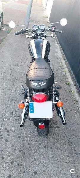 Triumph Bonneville T100 – Vista 3