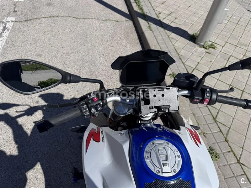 BMW F 900 R – Vista 4