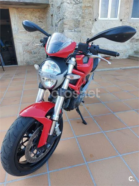 Ducati Monster 696 – Vista 2