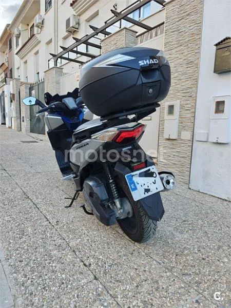 Honda Forza 125 – Vista 4