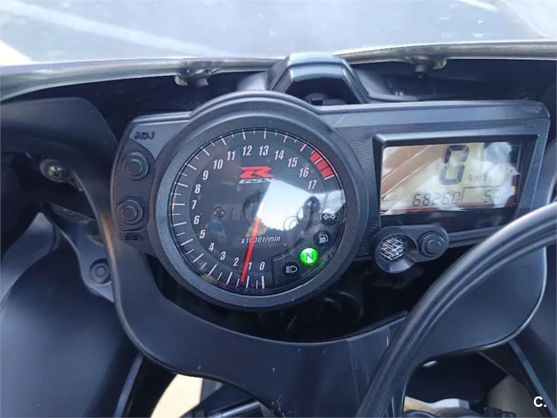 Suzuki GSX R600 – Vista 8