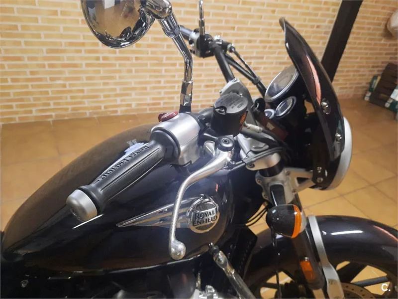 Royal Enfield Super Meteor 650 – Vista 11