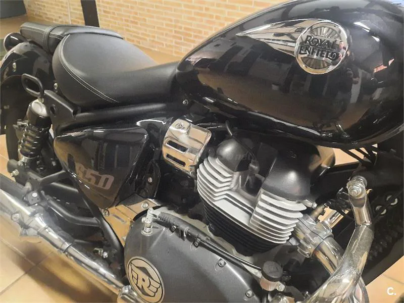 Royal Enfield Super Meteor 650 – Vista 13