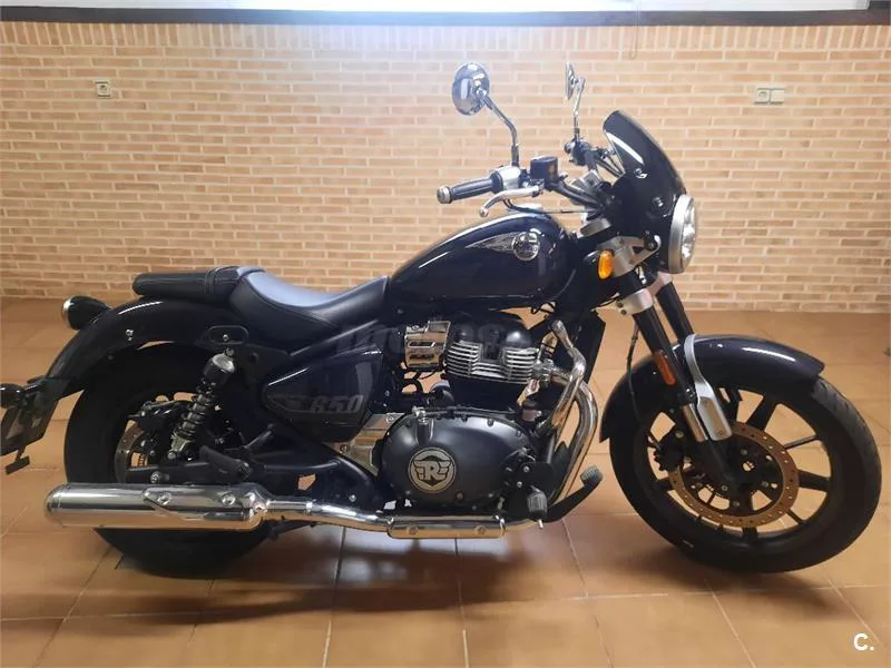 Royal Enfield Super Meteor 650 – Vista 9