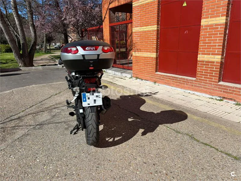 Suzuki V-Strom 1000 – Vista 2