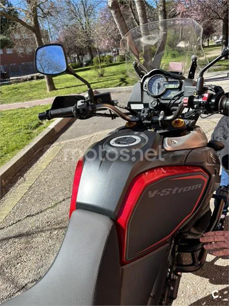 Suzuki V-Strom 1000 – Vista 5