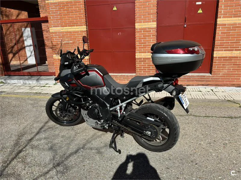 Suzuki V-Strom 1000 – Vista 9