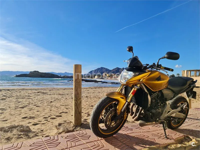 Honda CB 600 F – Vista 3