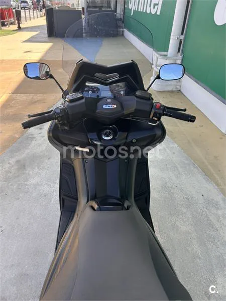 Yamaha TMAX 530 – Vista 11