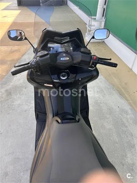 Yamaha TMAX 530 – Vista 4