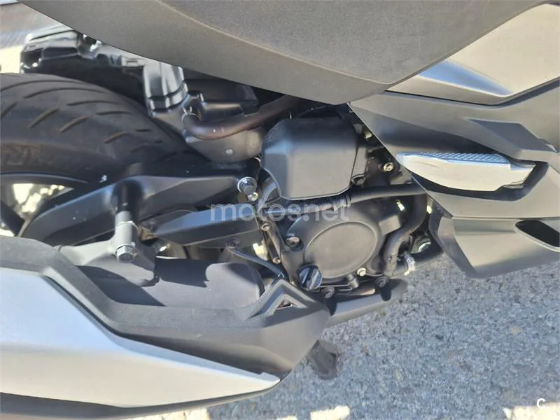 Honda Forza 350 – Vista 7