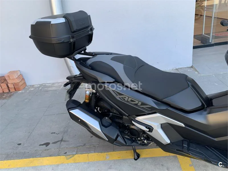 Honda ADV 350 – Vista 3