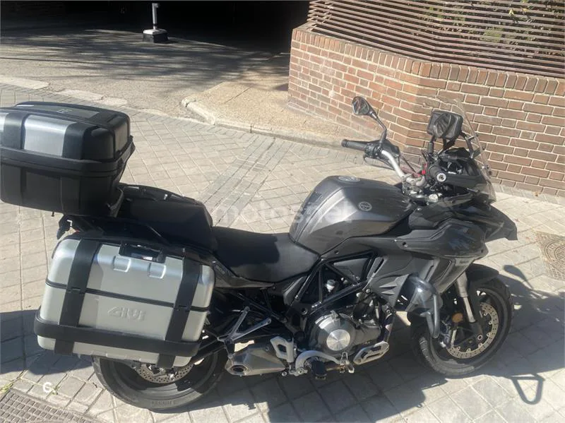 Benelli TRK 502 – Vista 8