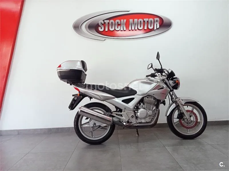 Honda CB 250 F – Vista 7