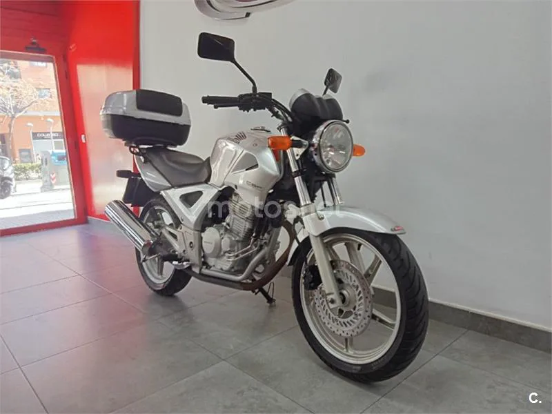 Honda CB 250 F – Vista 10
