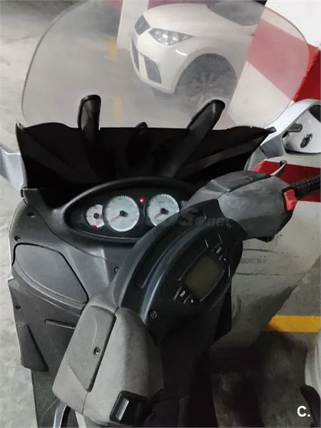 Piaggio X9 250 Evolution – Vista 3