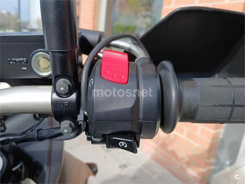 Suzuki V-Strom 650 – Vista 13