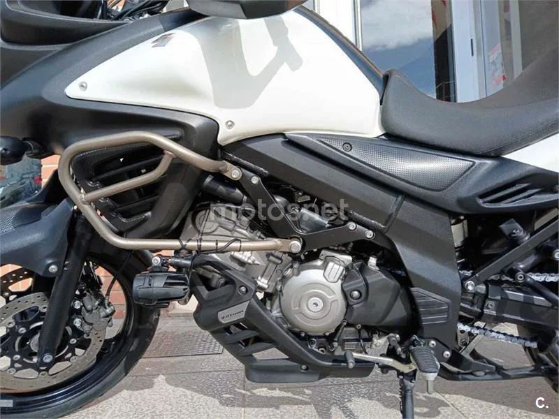 Suzuki V-Strom 650 – Vista 8