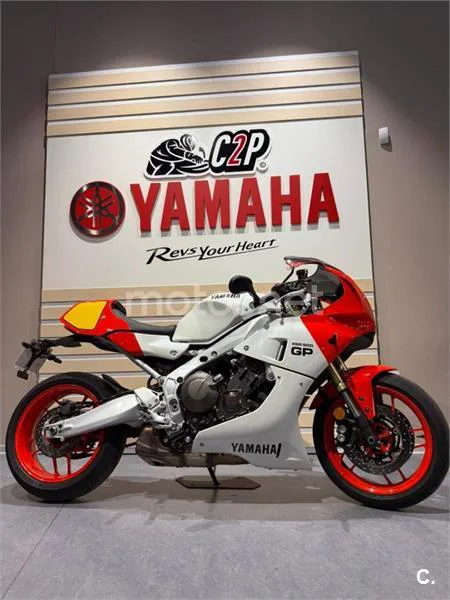 Yamaha XSR 900 GP – Vista 7