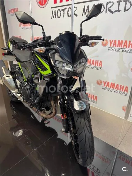 Kawasaki Z400 – Vista 14
