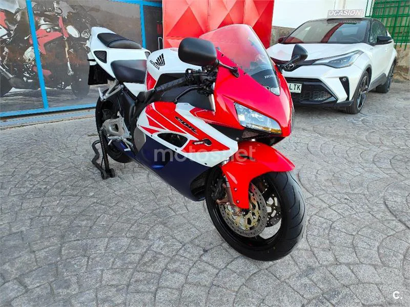 Honda CBR 1000 RR Fireblade – Vista 3