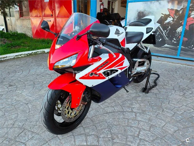 Honda CBR 1000 RR Fireblade – Vista 22