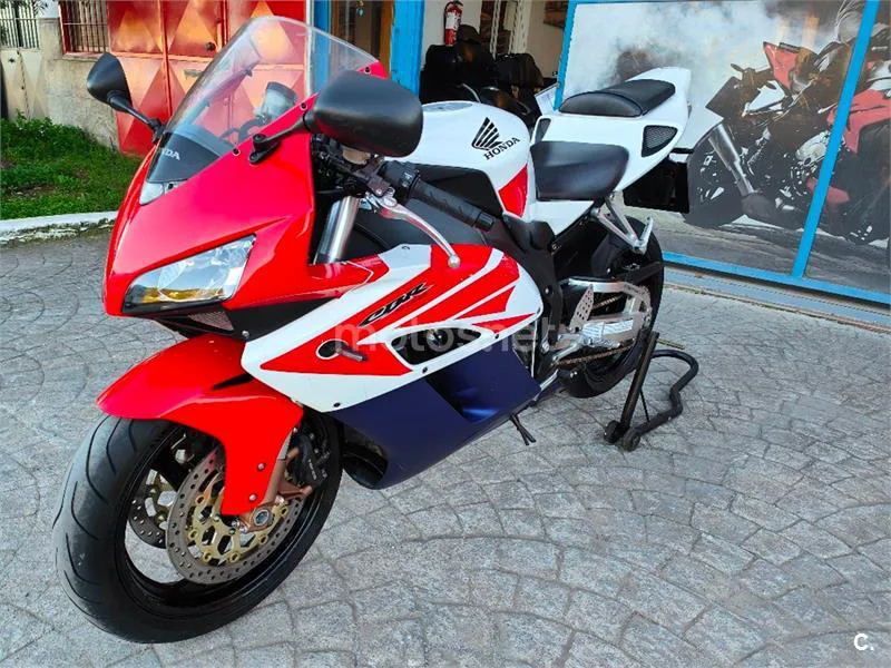 Honda CBR 1000 RR Fireblade – Vista 6