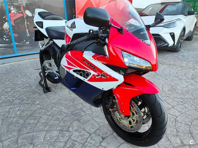 Honda CBR 1000 RR Fireblade – Vista 7
