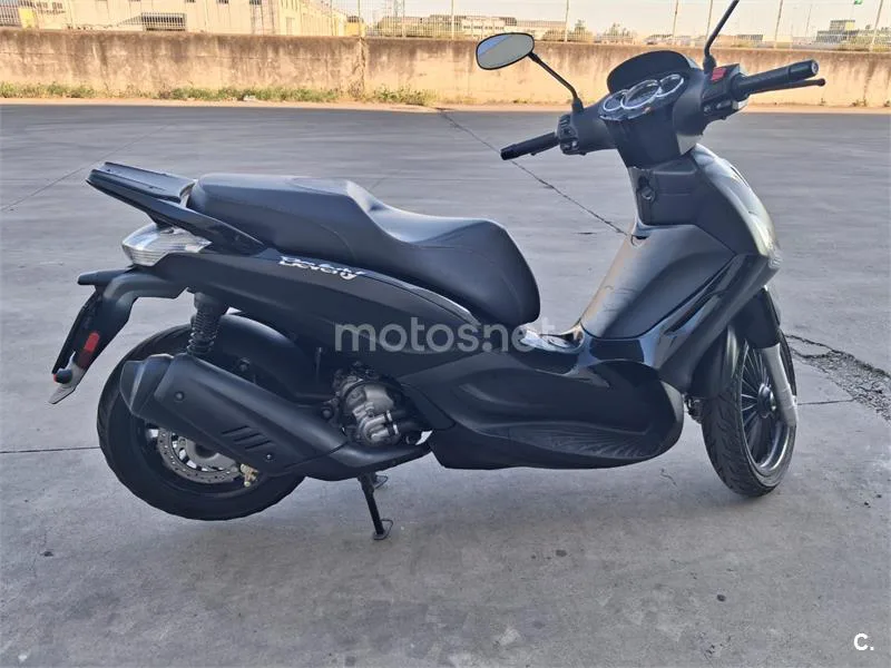 Piaggio Beverly – Vista 2