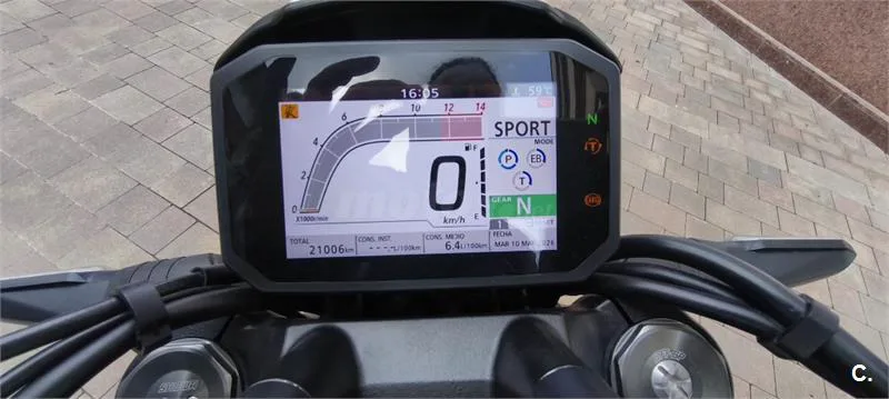 Honda CB 1000R – Vista 8