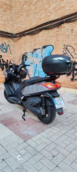 Kymco Super Dink 125 – Vista 3