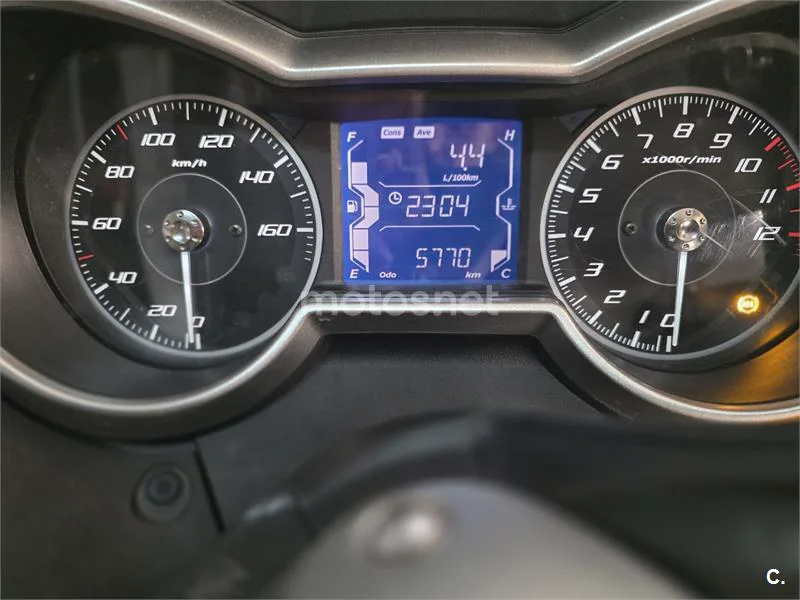 Yamaha XMAX 125 – Vista 11