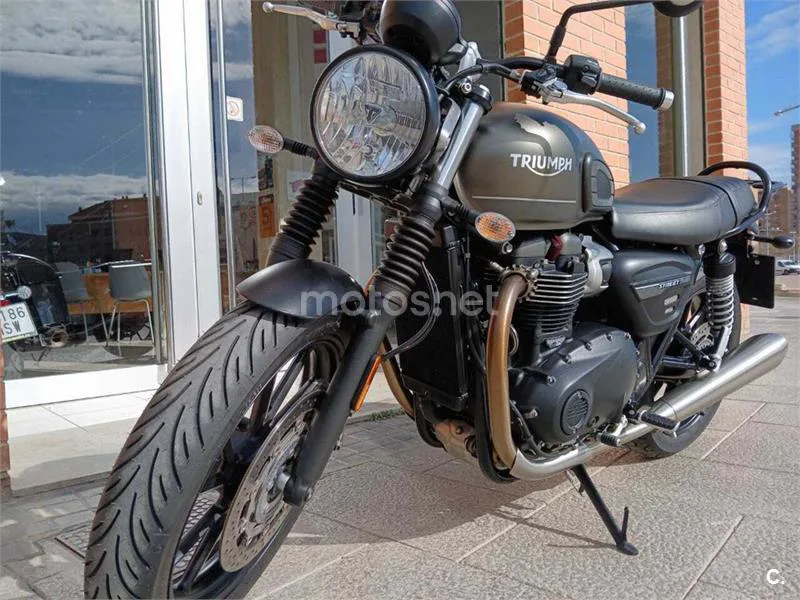 Triumph Street Twin – Vista 9