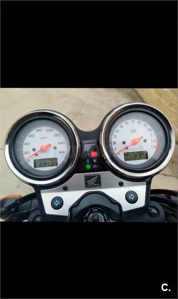 Honda VTR 250 – Vista 10