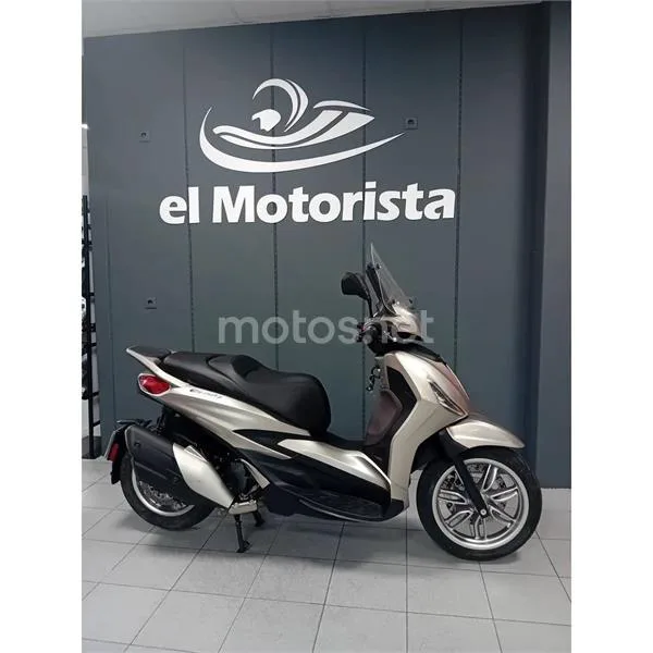 Piaggio Beverly – Vista 4