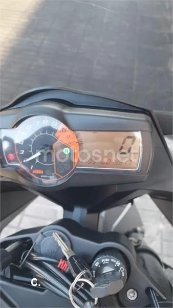 KTM 990 SUPERMOTO T – Vista 9