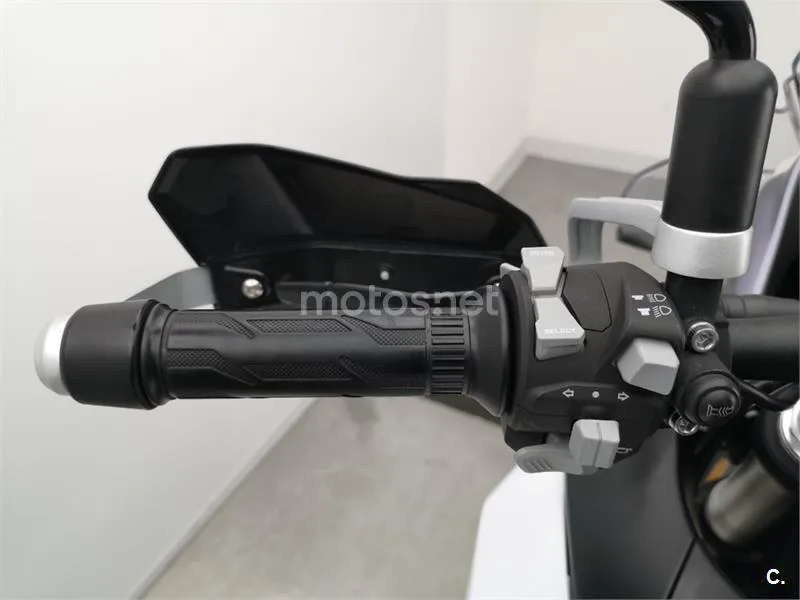 QJ Motor SRT 700 X – Vista 9