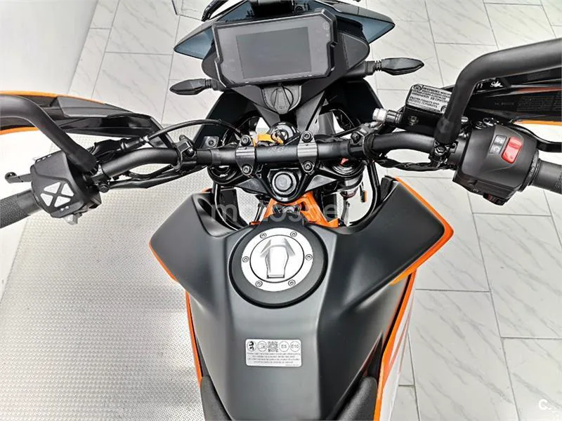 KTM 390 – Vista 7