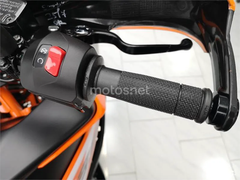 KTM 390 – Vista 8