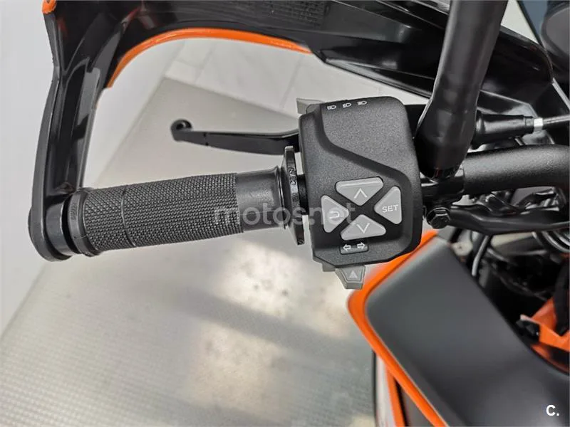 KTM 390 – Vista 9