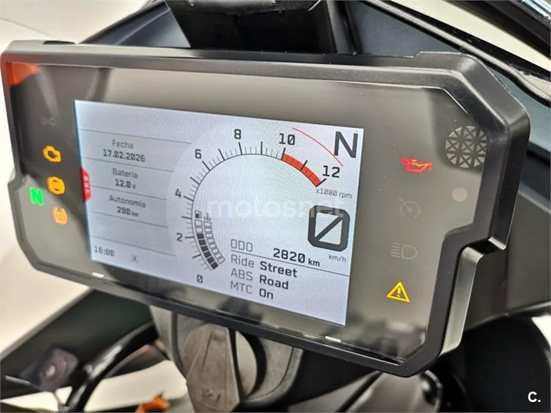 KTM 390 – Vista 10