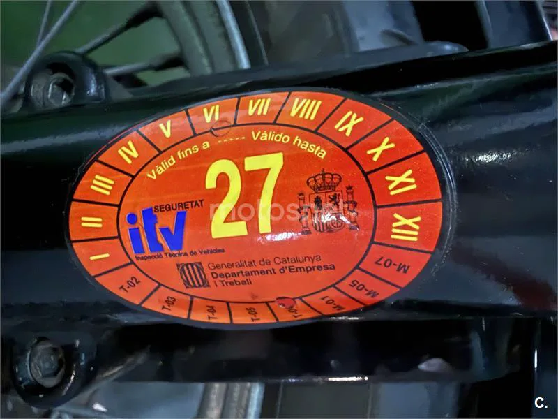 Harley-Davidson Sportster 883 – Vista 15
