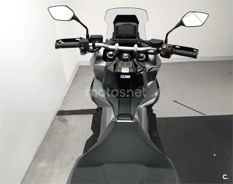 Honda X-ADV – Vista 7