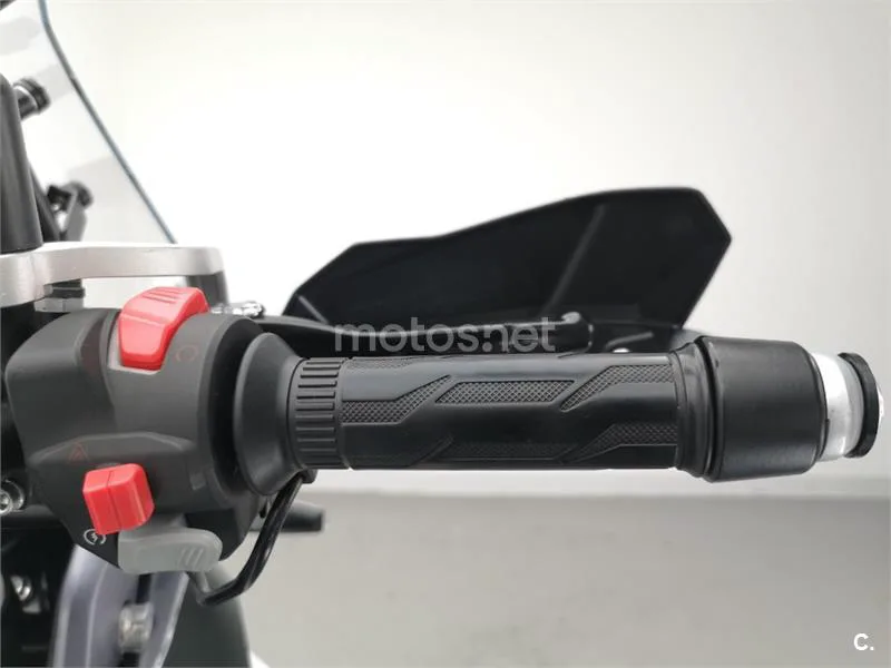 QJ Motor SRT 700 X – Vista 8
