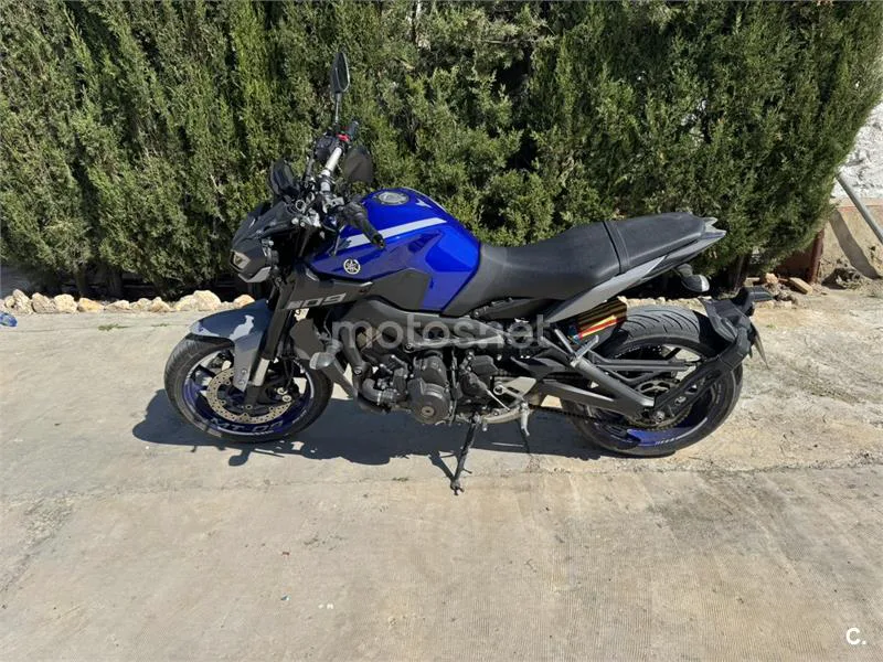 Yamaha MT-09 – Vista 2