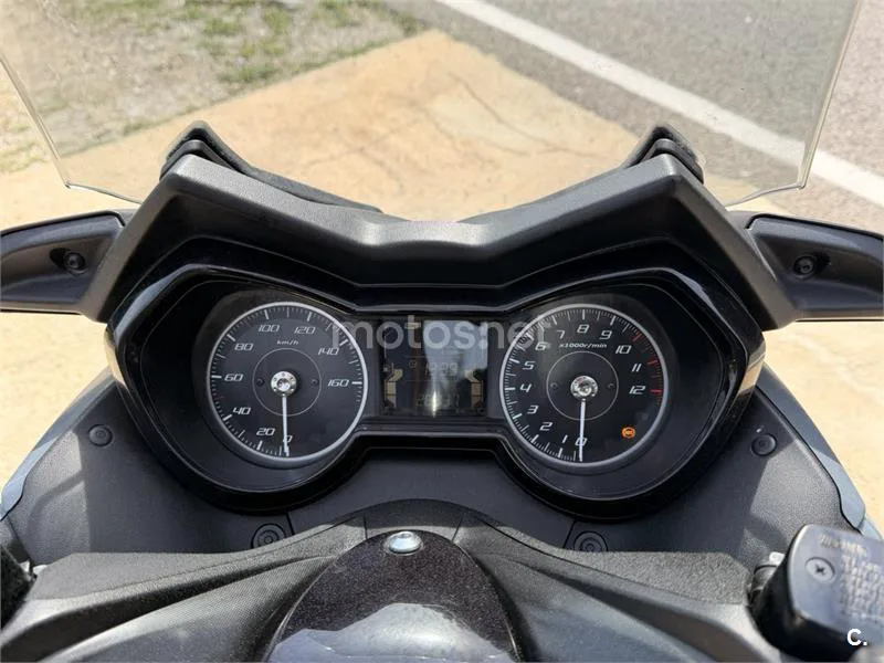 Yamaha XMAX 125 – Vista 9