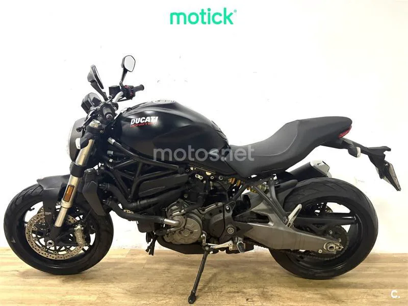 Ducati Monster 821 – Vista 5