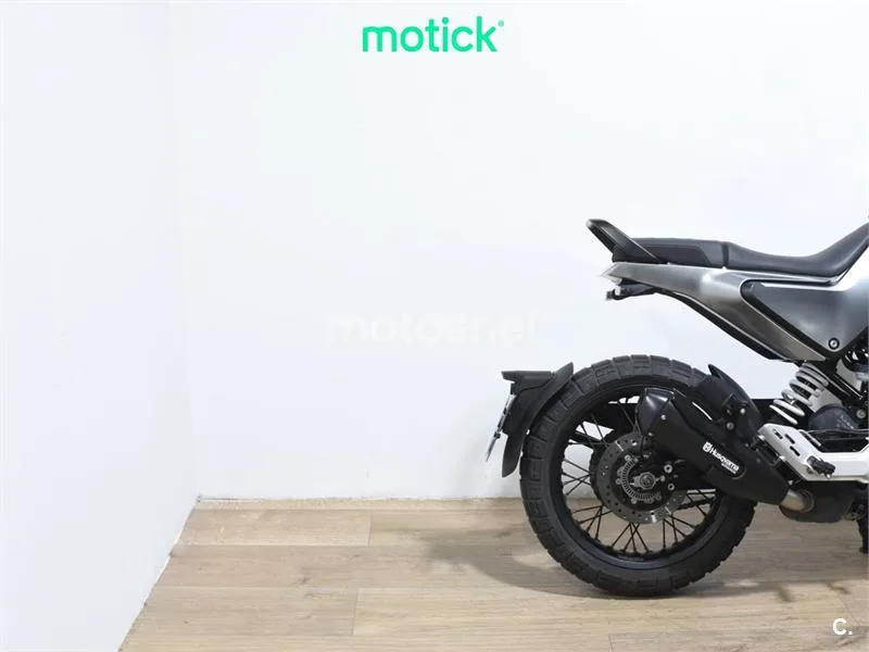 Husqvarna Svartpilen 125 – Vista 3