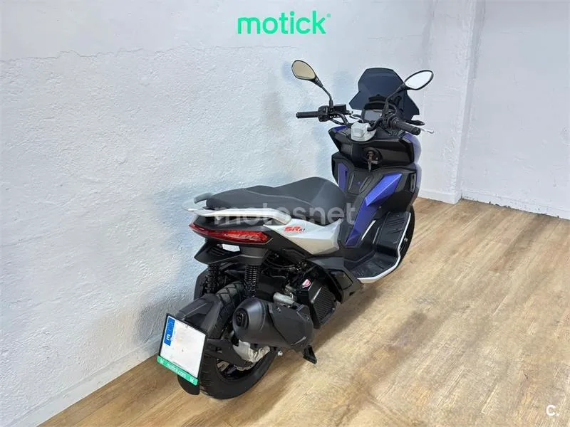 Aprilia SR GT 125 – Vista 11